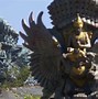 Patung Ikonik Garuda Wisnu Kencana Di Bali Dibuat Oleh Seniman